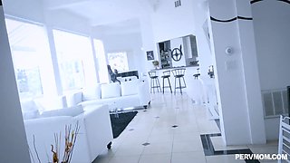Pervmom - Sexy blonde stepmom (Vanessa Cage) needs help with stretching her ass