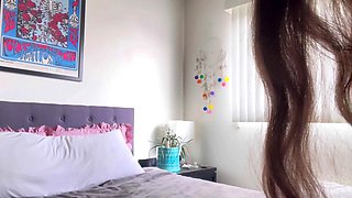 Amateur Webcam Cute Teen Plays Solo with Big Dildo
