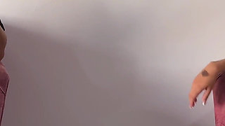 I Find a Sexy Popsicle Seller on the Street and Invite Her to My Apartment to Suck Mine