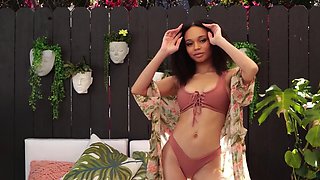 Ebony muse drops her bikini and posing