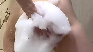 Twerking in the Bath with Bubbles