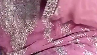 Hot Parosan Muslim Bhabhi Used to Play with My Indian Fat Cock