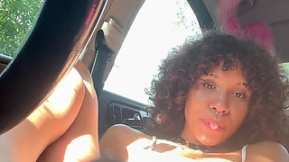 Sloppy Masturbation Session in the Car
