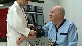 Infirmieres de nuit ft. Vivienne Fovea: Blowjob, Anal  Redhead Porn