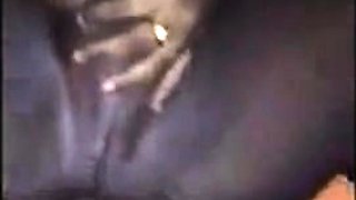 Twink chupa pau e leva mano liberal na bunda