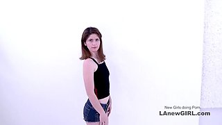 Steamy Girl Pumps Dick with her Mouth in New Sex Video