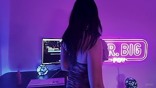 Exciting slutty girl Scarlett Alexis mind-blowing scene