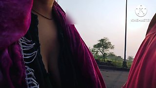 Desi Indian Rich Randi Girl Gives Blowjob and Fucked Outdoor Hindi Sex Video