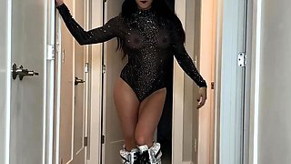 Brunette Solo Webcam Masturbation