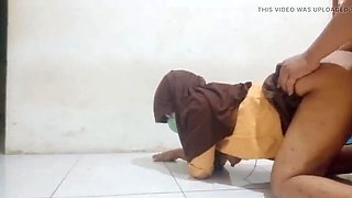 Hot Indonesian Schoolgirl Rianicute Gets Fucked Hard by Fistman17 - Amateur Hijab Sex