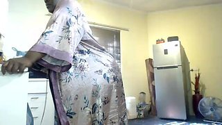 BBW Fails to Do Chores with Vibrator in Pussy