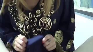 I Fucked My Egyptian Stepsister When Our Parents Are Outside