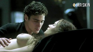 Kate Winslet showing some bush and tits in the steamiest nude scenes