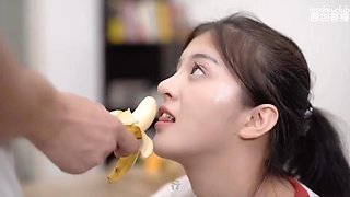 Domestic AV Madou Media MD0044 Brother and sister banana talk Cant tell the difference between bananas and bananas. Brother step by step teaching. Close relatives absurd sex