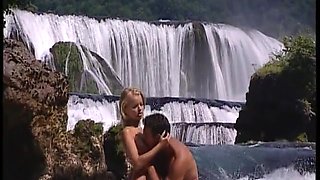 Dora Venter Is Outdoors Masturbating as She Gets Her Asshole Screwed - Private Porn Sex Videos