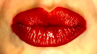 Trophy wives Elizabeth Skylar & Reagan Foxx share a big cock on vacation