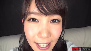 Yui's Tease - a Selfie Seduction