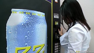 Fucking The Vending Machine Dude With Johnny Castle, Juelz Ventura - Brazzers