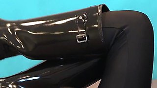 Wandering Eyes - the Boot Slut E06 - MILF Stella