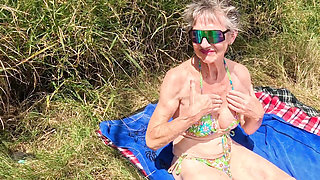 Sex on (or Near) the Beach in Hawaii
