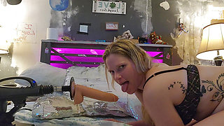 You Dont Wanna Miss...sexy Babe Getting Fucked by Sex Machian