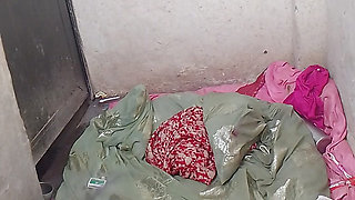 Desi romance with Padosan Bhabhi