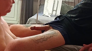 Girlfriend Does a Deep Blowjob and Gets a Mouthful of Yummy