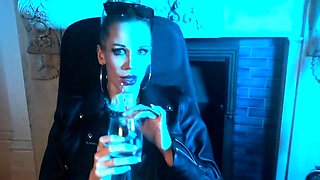 Amateur Babe in Glasses jerks cock for facial
