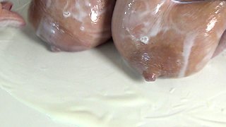 Big Hanging Tits in Milk