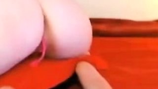 amateur bantikgirl flashing ass on live webcam