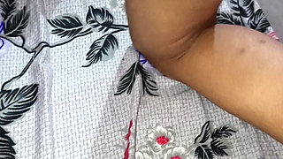 Rina1500 sexy hot bhabhi ki chudae karne me chut ka paani aa gya