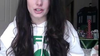 amateur vip ass masturbating on live webcam
