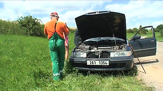 Young hitchhicker with her stepgranny grateful for an old pig who came in their rescue
