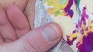 Amateur Wife Goes Car Dogging. Picks up Strange Guy in Public to Fuck and Cum Inside Her Pussy.