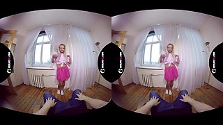Sophia Sonne Sexy Blonde Stripper - FeelMeVR