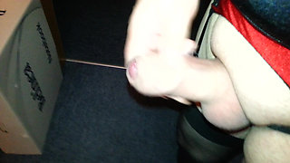 Cumming while walking in pantyhose