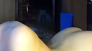 Beauty with a Round Ass Sucks and Enjoys a Toy