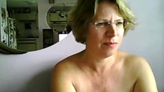 First time mature tits and ass on webcam