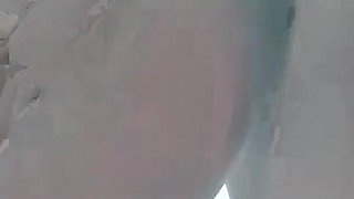 Pull out and Creampie in the bath