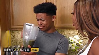 (Lil D) pounds (Victoria Cakes) until she pumps out - brazzers
