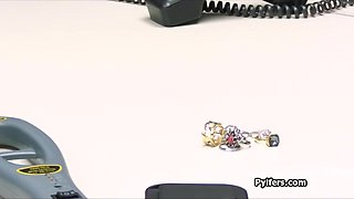 Freckled thief ends up blowing officers knob