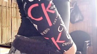Horny Latina!! I Leave the Gym Directly to Look for Something to Penetrate My Tight Ass