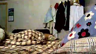 I puted the cam in the bedroom and take a video of sleeping blondie