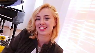 Smoking hot blonde is ready to do porn