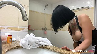 Busty Maid Loves Sliding Her Juicy Pussy Into Nine Inch Tool