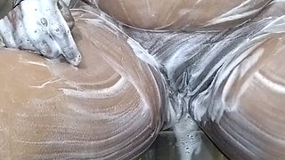 Sexy Hot Beautiful Women Bathing