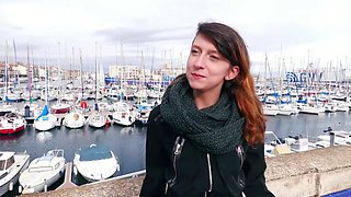 Cat In Mini plays it quits... - Jacquie et Michel TV