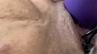 Pushing Bids in My Pussy Stimulating My Clit with Electric Wand