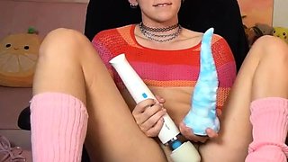 Bikini blonde amateurs first anal sex while useing a toy