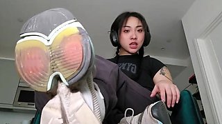 ClaudiaHon - Foot bitch for bratty gym girl